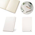 Caderno A5 em PET 100% reciclado com tratamento antibacteriano com 160 páginas pautadas