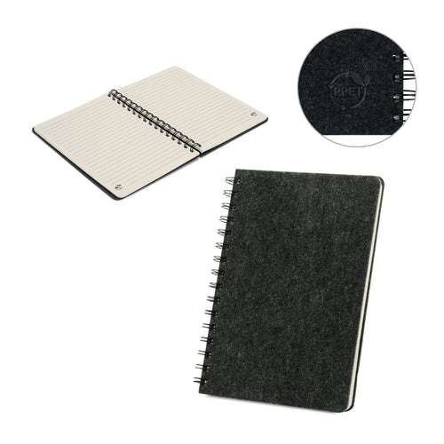 Caderno A5 de capa semi-rígida em feltro 100% reciclado, com argolas e 160 páginas pautadas